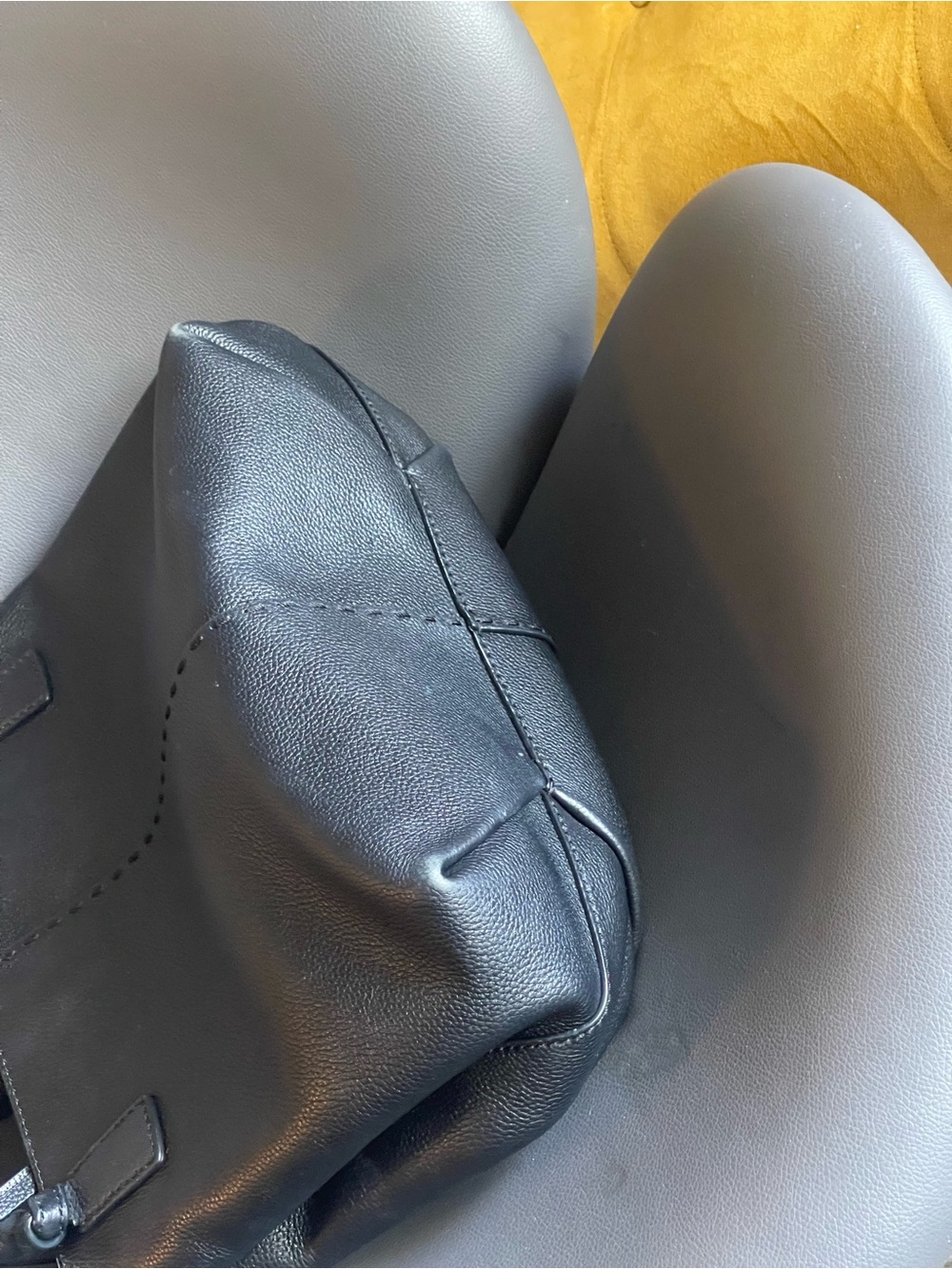 Tory Burch Black Pebbled Leather Shoulder Bag - Picture 7 of 8